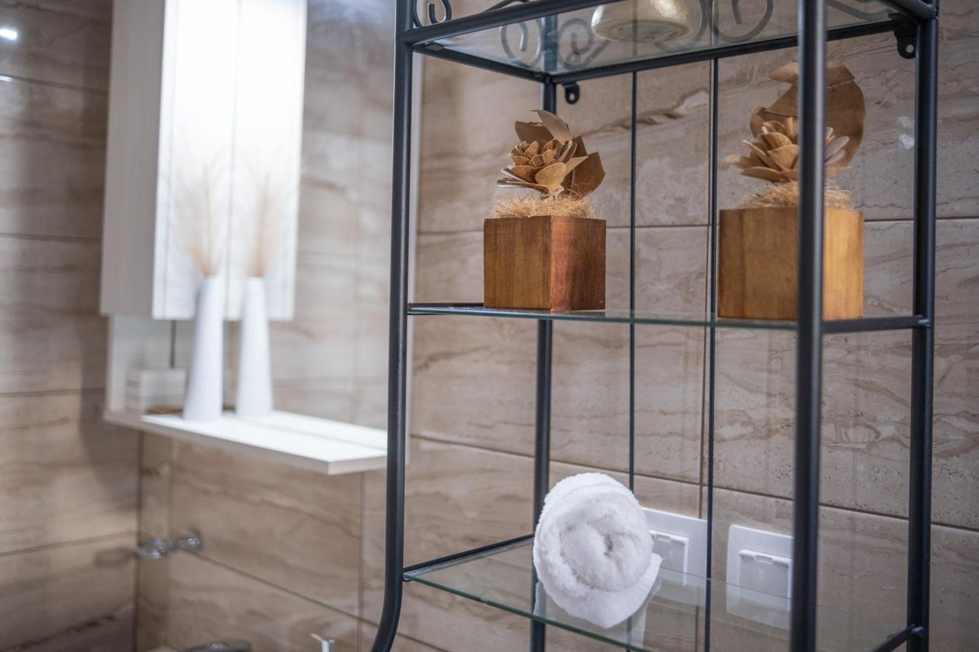 Chara'S Luxury Home Kalampáka Ngoại thất bức ảnh