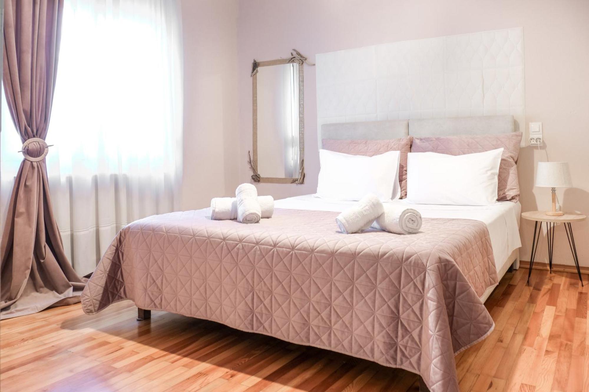 Chara'S Luxury Home Kalampáka Ngoại thất bức ảnh