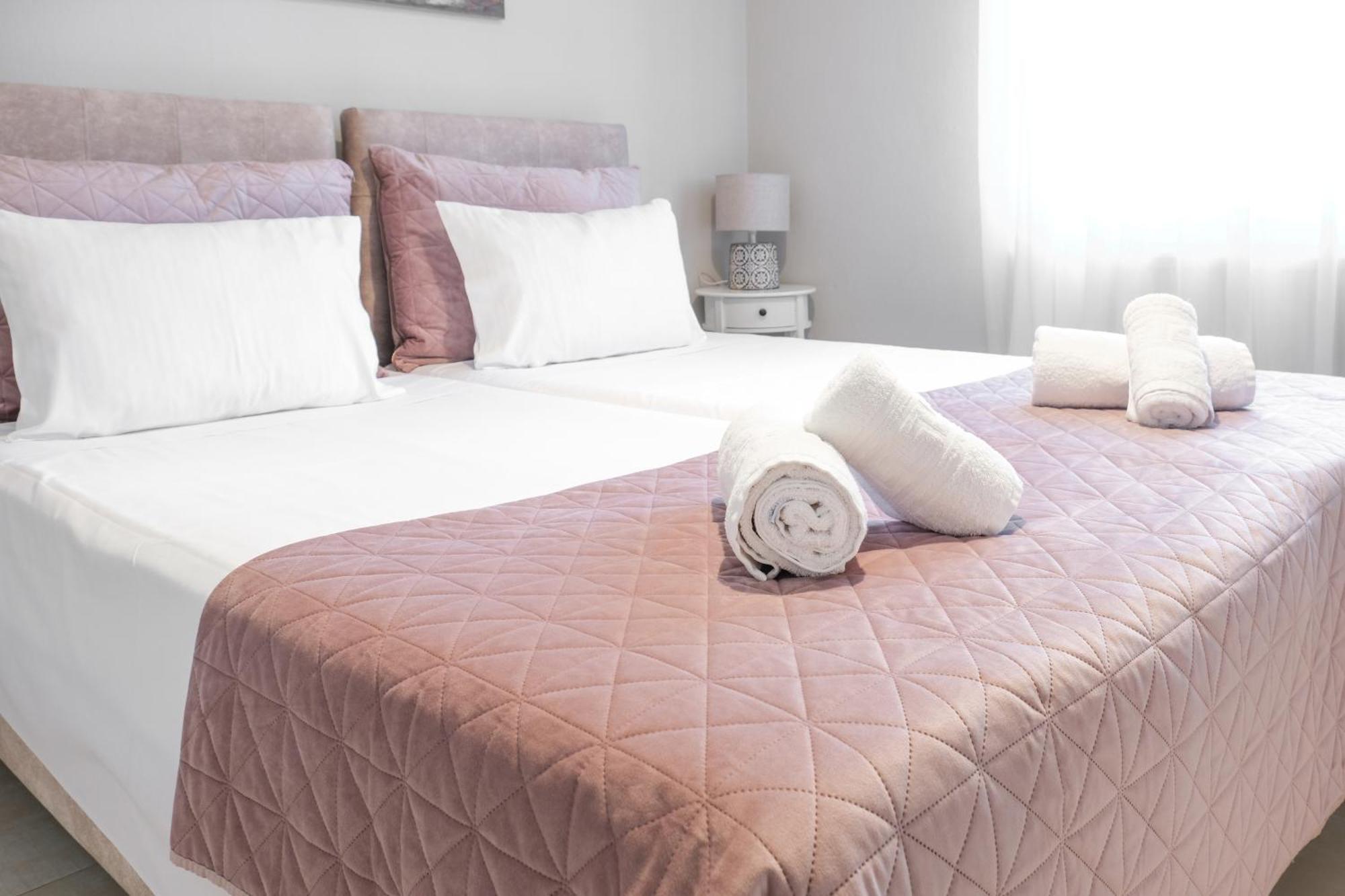 Chara'S Luxury Home Kalampáka Ngoại thất bức ảnh